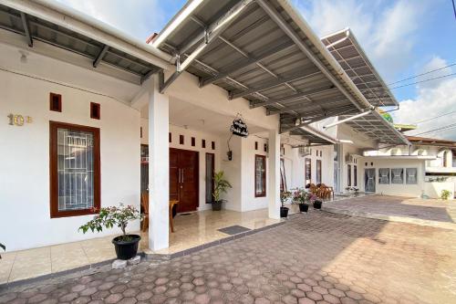 reddoorz syariah near rsup dr m djamil padang