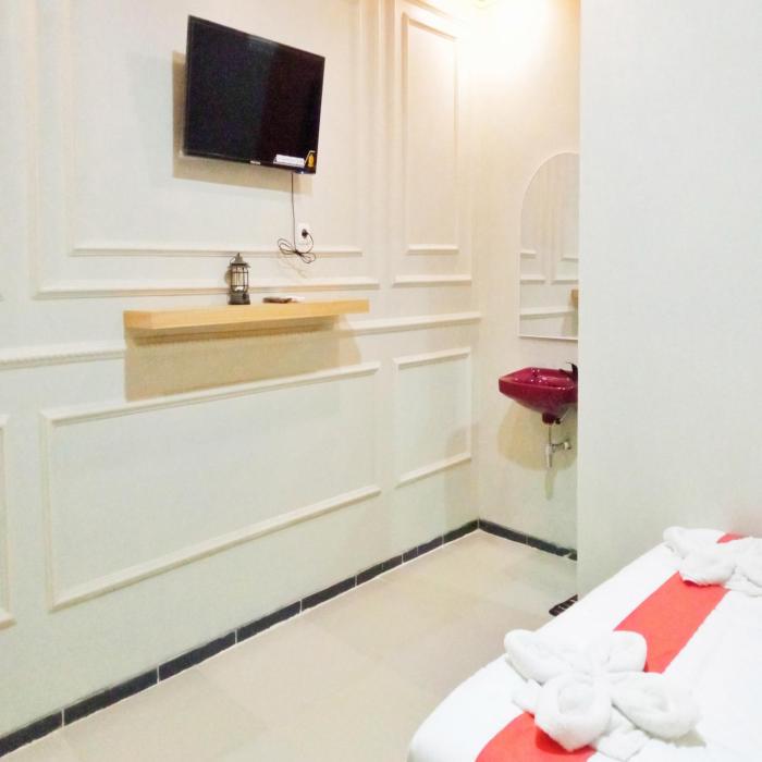rifal inn mitra reddoorz