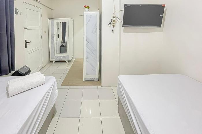 urbanview grey csb mall cirebon