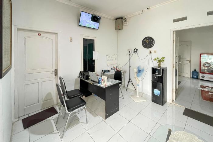 urbanview syariah sasarengan inn near rsud waled cirebon