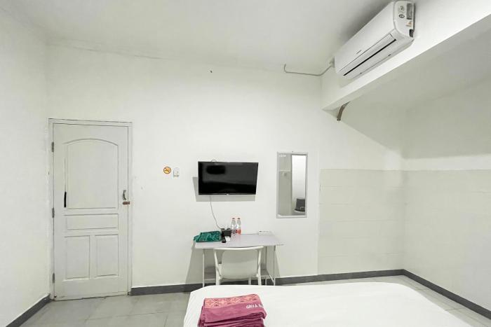 urbanview syariah sasarengan inn near rsud waled cirebon