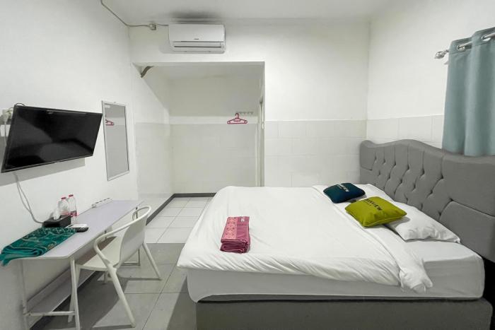 urbanview syariah sasarengan inn near rsud waled cirebon