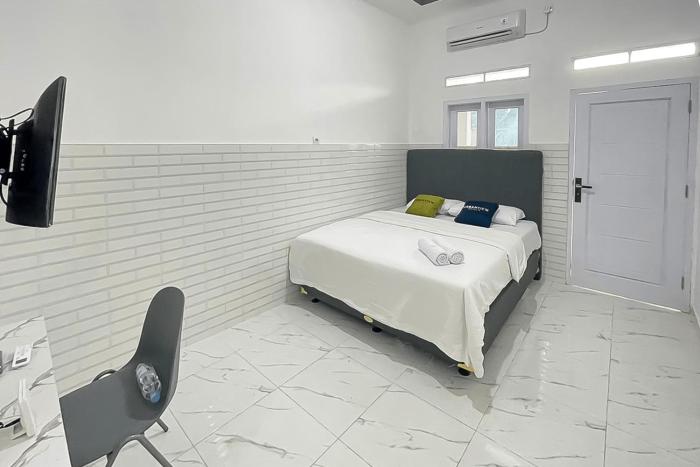 urbanview syariah sasarengan inn near rsud waled cirebon