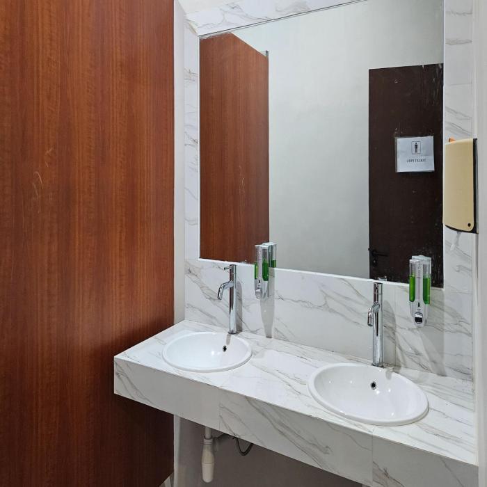 wonorejo hotel mitra reddoorz