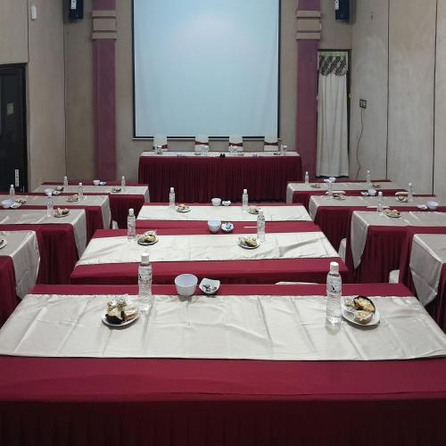 wonorejo hotel mitra reddoorz