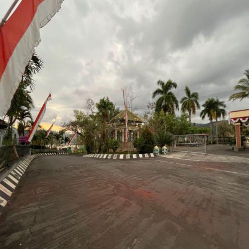 wonorejo hotel mitra reddoorz
