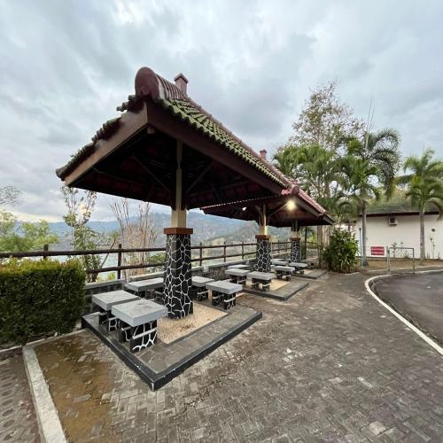 wonorejo hotel mitra reddoorz