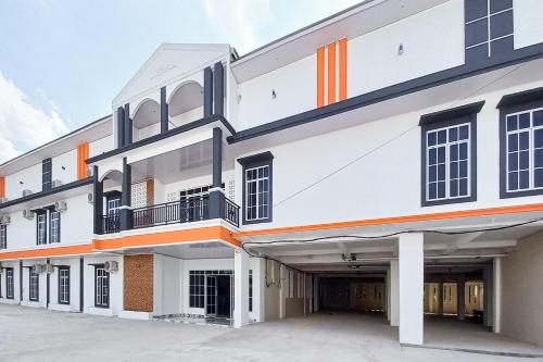 Sans Hotel Bliss Pekanbaru,,3 star