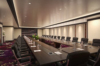 trans hotel jakarta