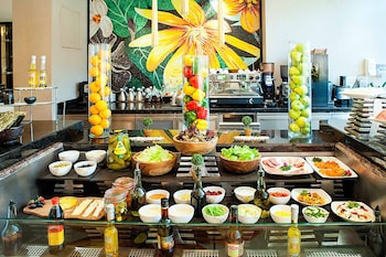 trans hotel jakarta