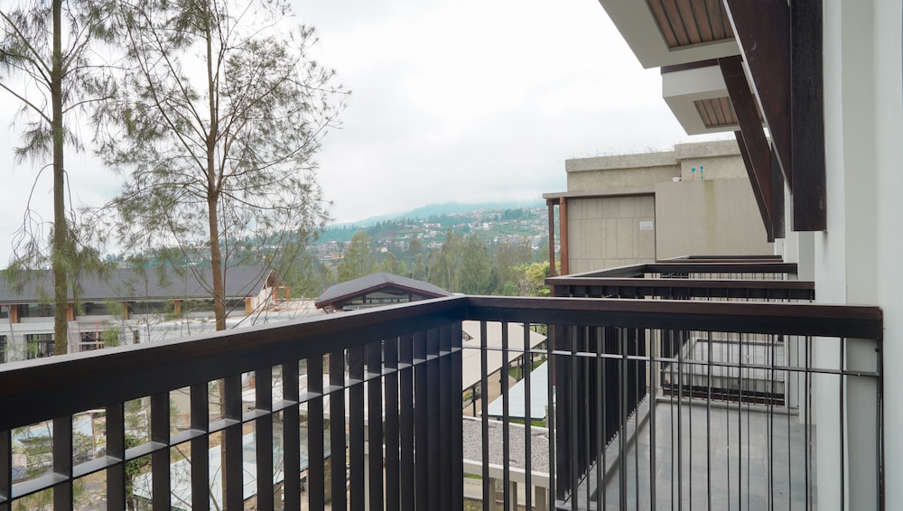 jambuluwuk bromo resort