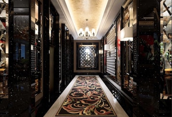 the trans luxury hotel surabaya