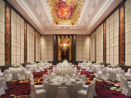 the trans luxury hotel surabaya