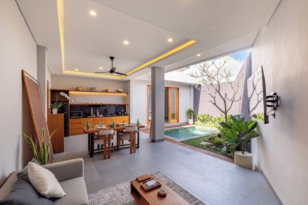 karaya villas umalas