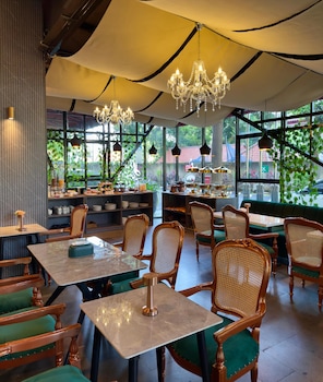 fairview hotel by artotel