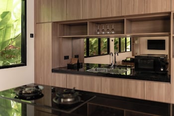 The Vinava Villa Canggu By Ini Vie Hospitality,,4 star