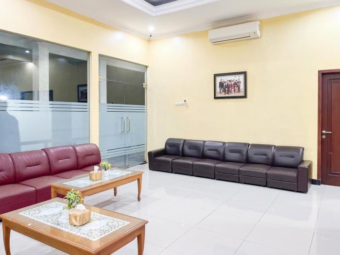kartika hotel syariah pacitan mitra reddoorz