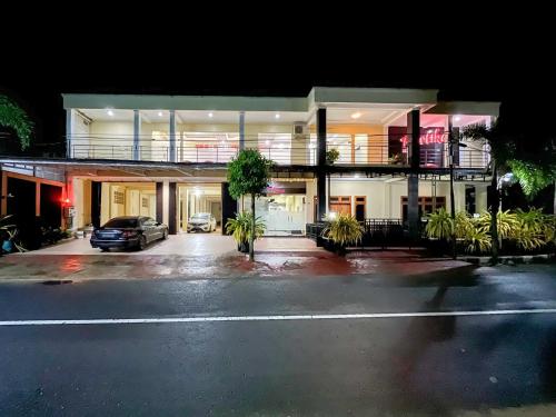 Kartika Hotel Syariah Pacitan Mitra Reddoorz,,2 star