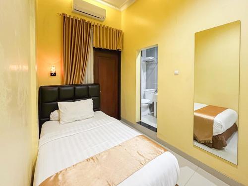kartika hotel syariah pacitan mitra reddoorz