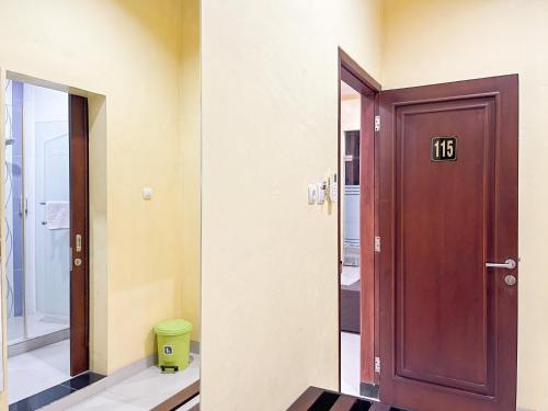 kartika hotel syariah pacitan mitra reddoorz