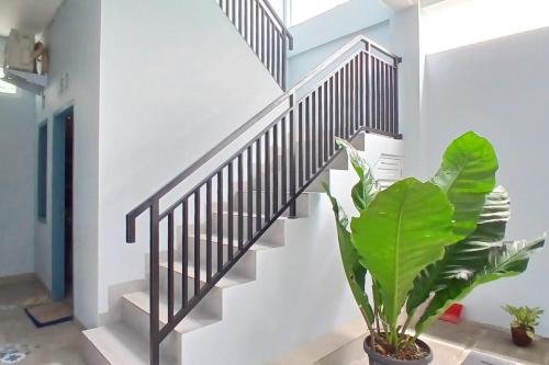 priyanka guesthouse syariah maguwo mitra reddoorz