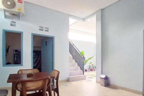 priyanka guesthouse syariah maguwo mitra reddoorz