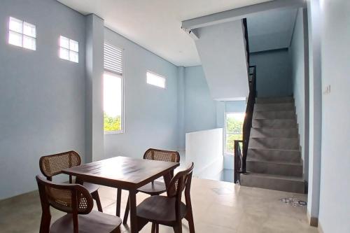 priyanka guesthouse syariah maguwo mitra reddoorz
