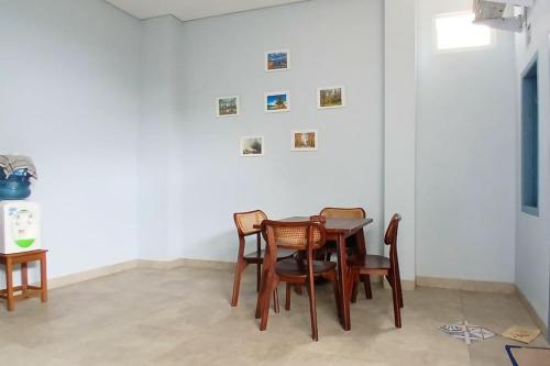 priyanka guesthouse syariah maguwo mitra reddoorz