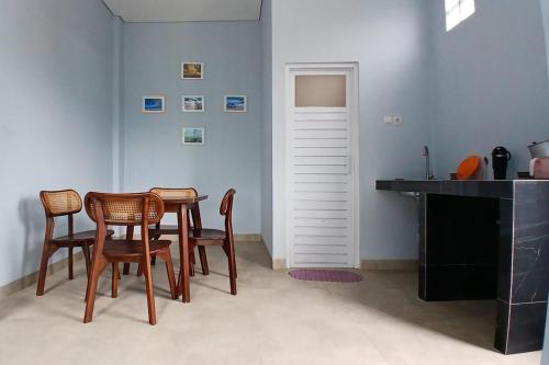 priyanka guesthouse syariah maguwo mitra reddoorz
