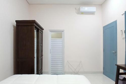 priyanka guesthouse syariah maguwo mitra reddoorz