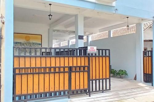 priyanka guesthouse syariah maguwo mitra reddoorz