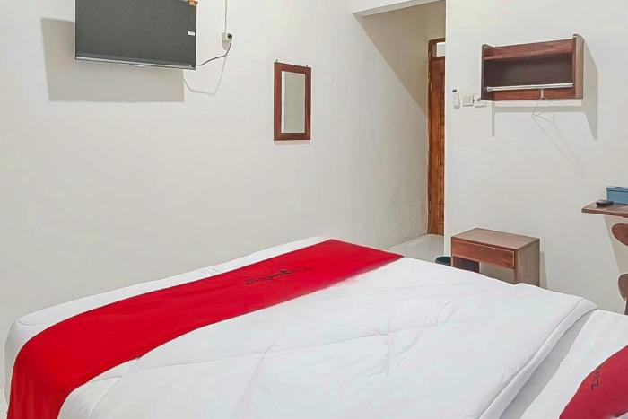 reddoorz at anjasmoro guest house near bandara ahmad yani semarang