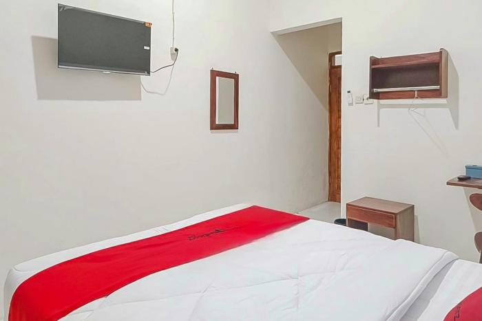 reddoorz at anjasmoro guest house near bandara ahmad yani semarang