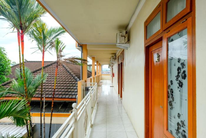 reddoorz dewanti syariah near stasiun tulungagung