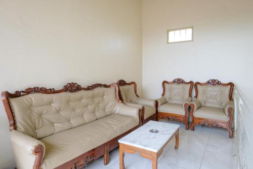 reddoorz dewanti syariah near stasiun tulungagung