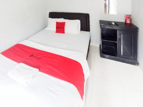 reddoorz at penginapan hello pacitan