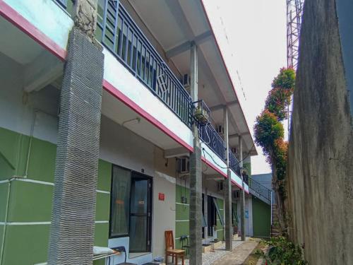 Reddoorz At Penginapan Hello Pacitan,,2 star