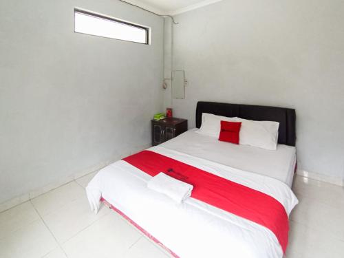 reddoorz at penginapan hello pacitan