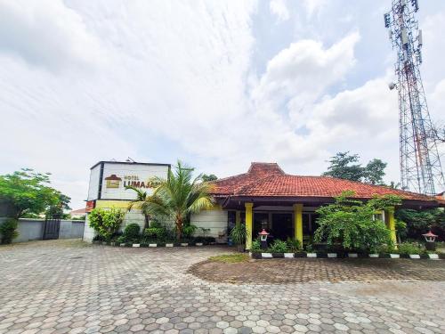 reddoorz near stadion semeru lumajang jawa timur