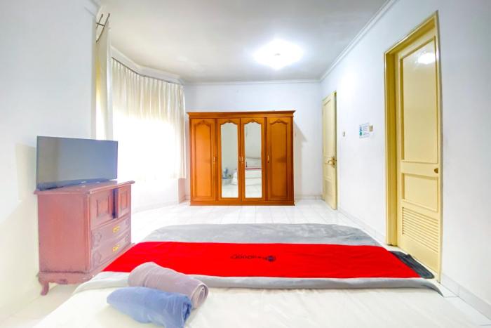 reddoorz near taman bunga nusantara 2