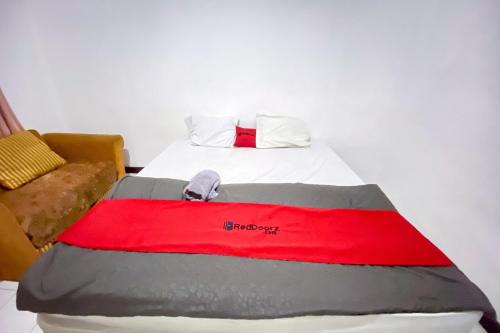 reddoorz near taman bunga nusantara 2