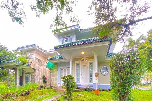 reddoorz near taman bunga nusantara 2