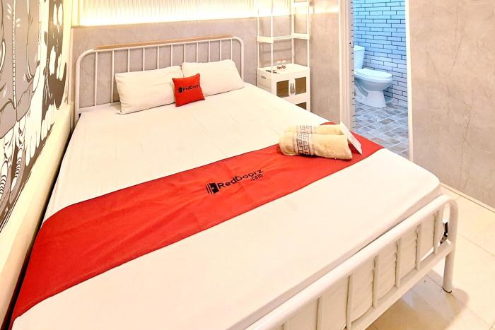 reddoorz victoria hotel near stasiun blitar