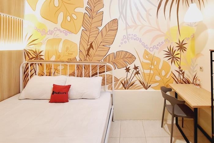 reddoorz victoria hotel near stasiun blitar