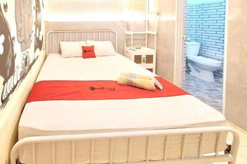 reddoorz victoria hotel near stasiun blitar
