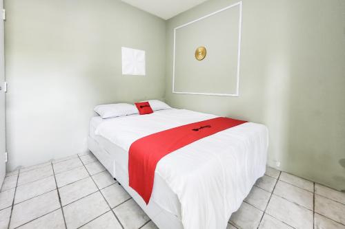 reddoorz premium near imperium superblok
