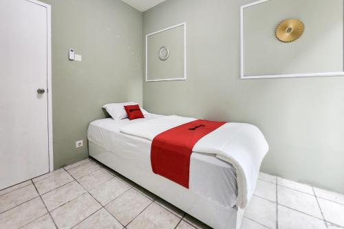 reddoorz premium near imperium superblok