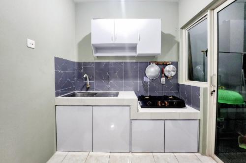 reddoorz premium near imperium superblok