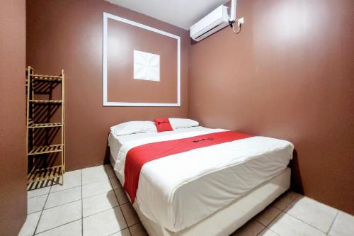 reddoorz premium near imperium superblok