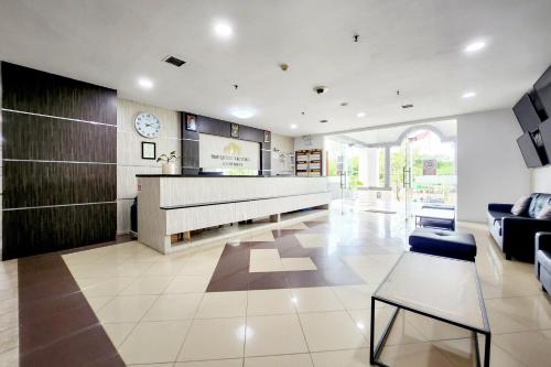 reddoorz premium near imperium superblok
